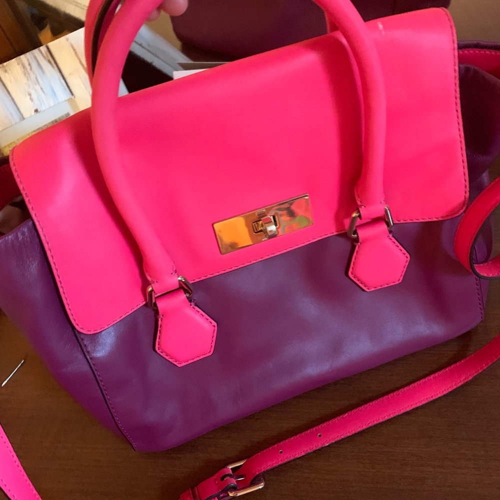 Kate Spade Handbag (lightly used)